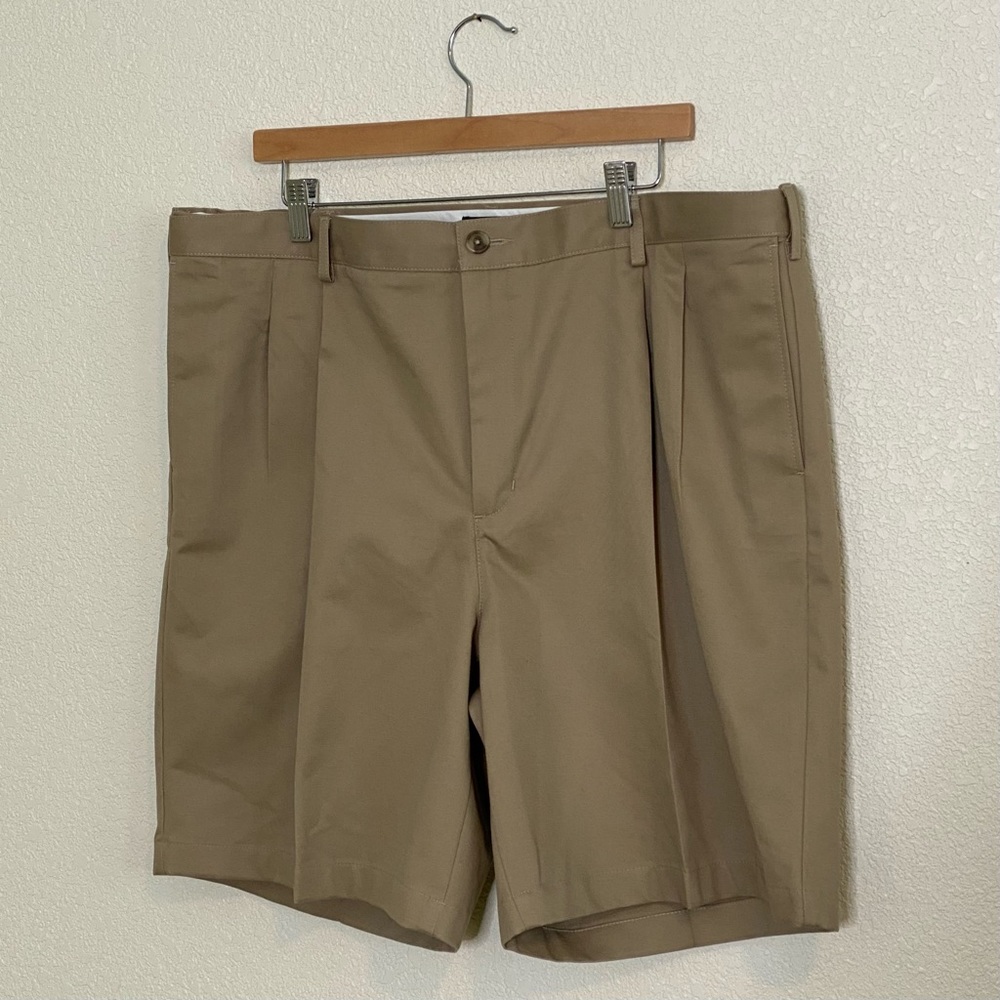 Lands End Khaki Pleat Front Chino‎ Short 40x9